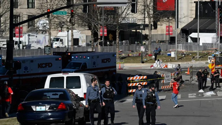 Tiroteo en desfile del Super Bowl en EEUU: hay un muerto y varios heridos