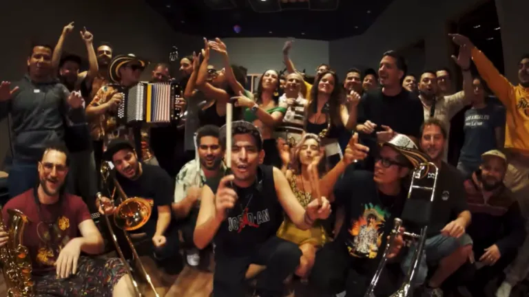 Miércoles de descarga: 'Baila Kolombia', Los Cumbia Stars