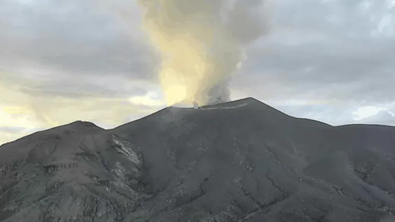 Volcán Puracé alerta naranja