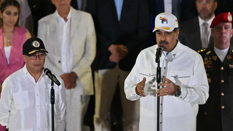 Diálogos políticos en Caracas para garantizar soberanía de Colombia