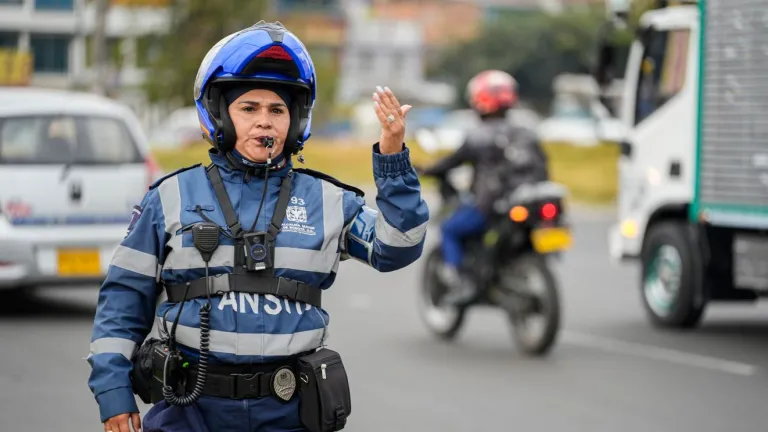 Pico y placa Bogotá: lunes 22 a viernes 26 abril particulares y taxis
