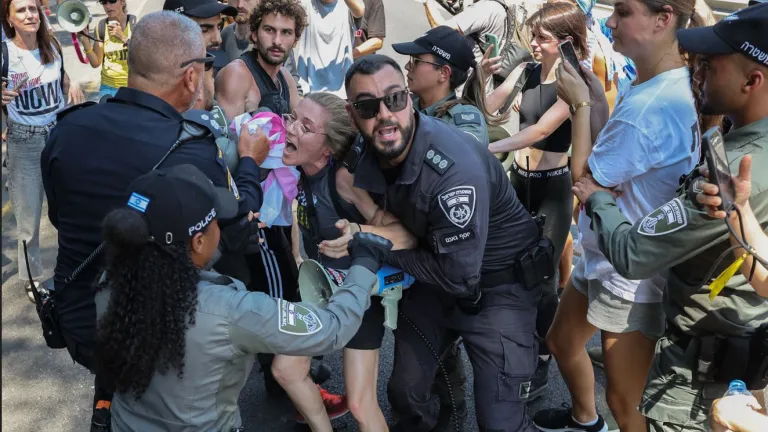 Huelga en Israel para exigir un acuerdo sobre los rehenes