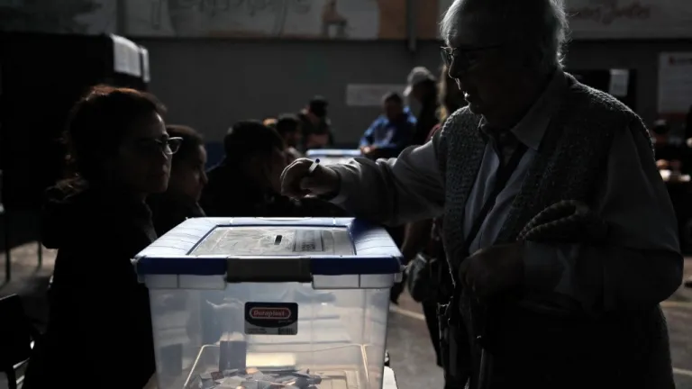 Chile: rechazan plebiscito de propuesta de Constitución 2023