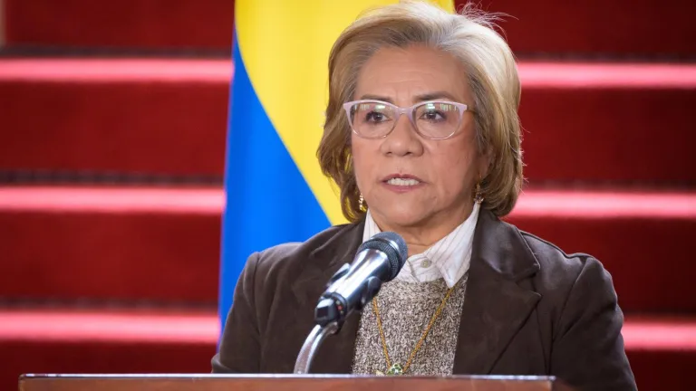 Colombia reconoce presidencia encargada Venezuela