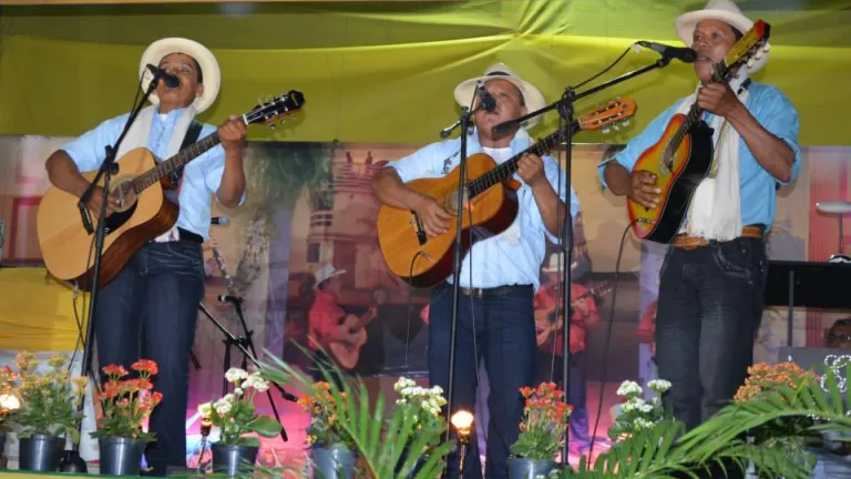  Festival Colono de Oro