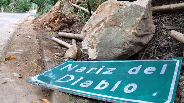EL DESPLAZAMIENTO DE UNA MASA DE TIERRA EN LA PARTE ALTA DEL SECTOR CONOCIDO COMO LA NARIZ DEL DIABLO