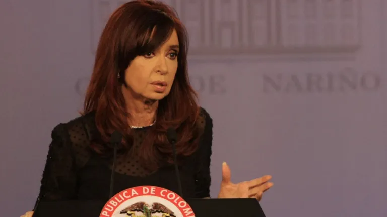 Piden 12 años de cárcel para la vicepresidenta argentina Cristina Kirchner