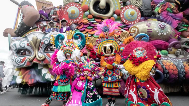 Arte colombiano en Eurasia: muestra del carnaval de Pasto