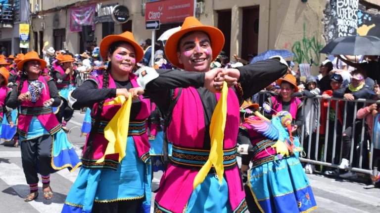Carnaval de Negros y Blancos 2024: canto a la tierra