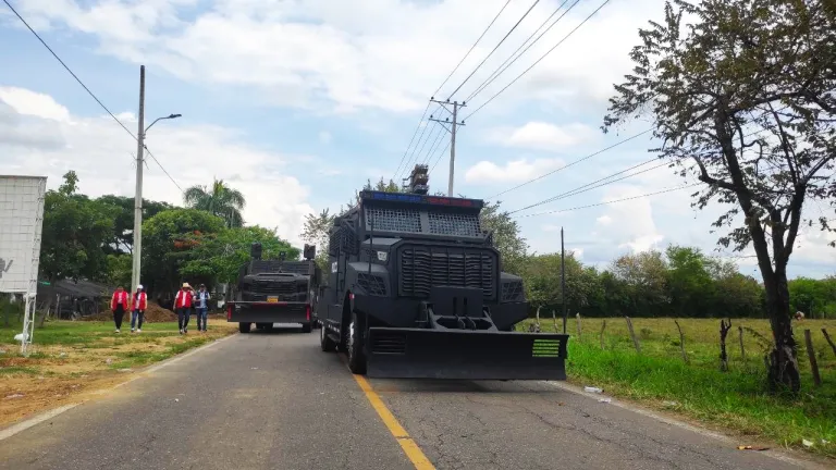 Autoridades desalojan por la fuerza un predio privado en Neiva