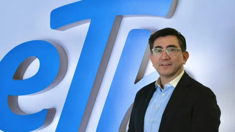 Presidente de ETB criticado por analogía  madres solteras