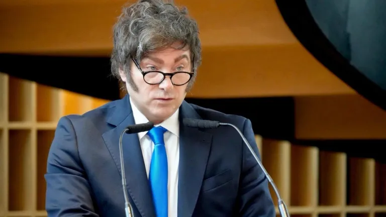 Diez giras internacionales y cerca de un millón de dólares gastados: Los viajes del gobierno Milei en 2026
