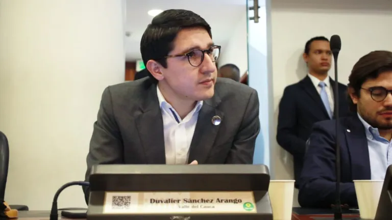 ¿Por qué se fue Claudia López de la Alianza Verde? representante Duvalier Sánchez opinó