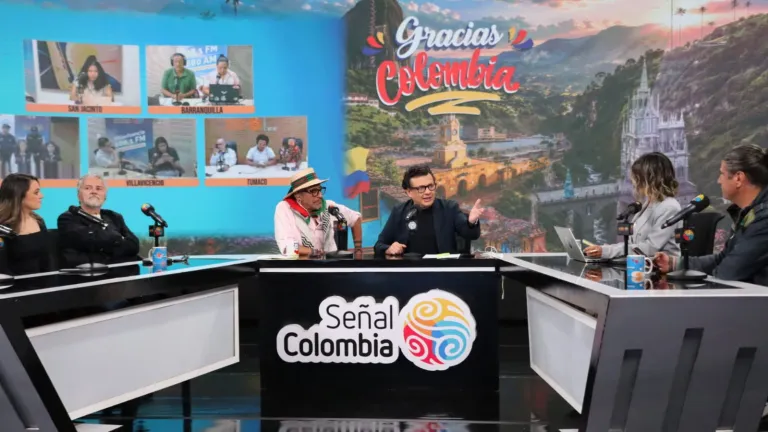 El Calentao Informativo emite su último episodio tras consolidarse como el programa que acerdó las voces y los territorio de Colombia