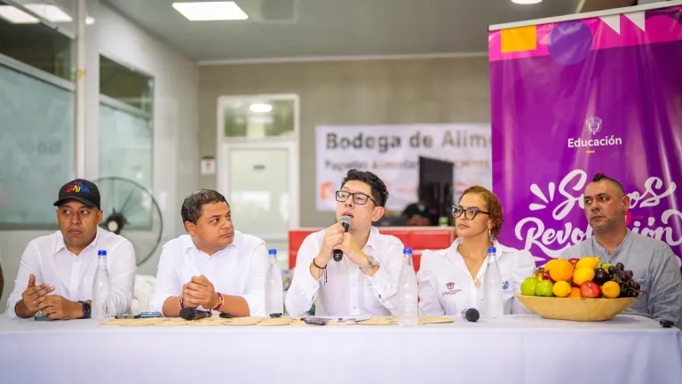Entrega de 577 mil canastas alimentarias a estudiantes en receso escolar