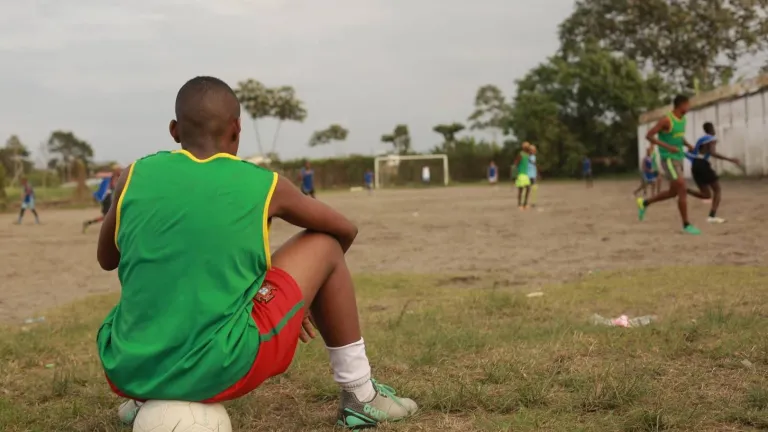 Escuela de fútbol histórica de Tumaco enfrenta desalojo 248 niños podrían perder uno de los pocos espacios seguros en medio de la violencia