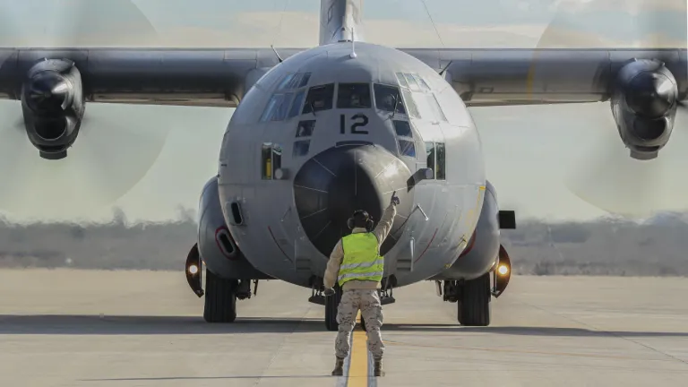España prohíbe a EE.UU. el uso de su espacio aéreo para el conflicto con Irán