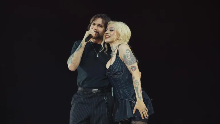 Mon Laferte deslumbró en Bogotá con su Femme Fatal Tour