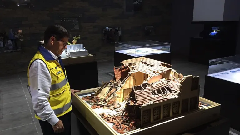 Convocatoria para artistas plásticos 