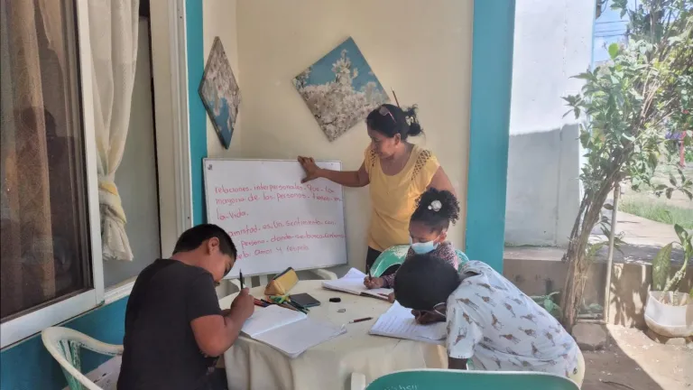 Día del Maestro: la profe María Mieles, ejemplo de vocación en San Andrés