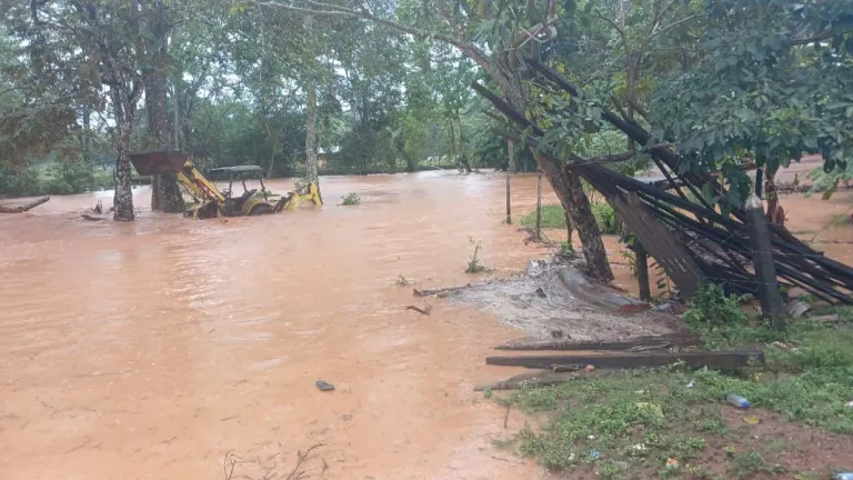 Inundaciones en Chocó: damnificados y comunidades incomunicadas