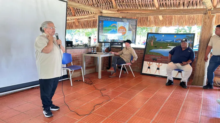 Encuentro entre la escuela y la cultura ancestral en Puerto López