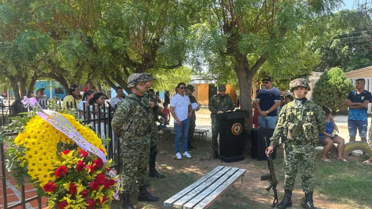 Homenaje a militares asesinados en 2001