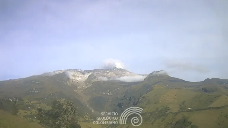 Nevado del Ruiz: incrementa temperatura en su cráter, ¿por qué?