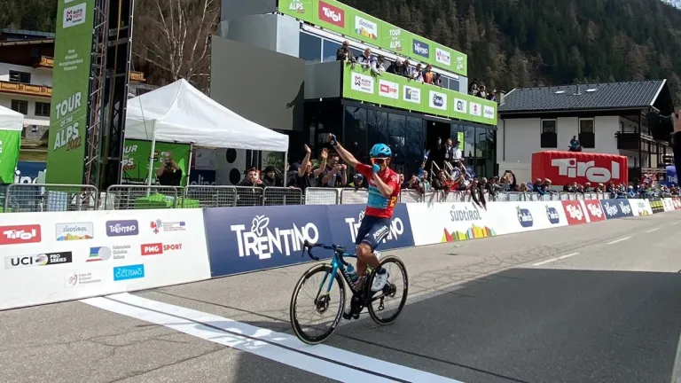 El ciclista colombiano Miguel Ángel ganó la cuarta etapa del Tour de los Alpes