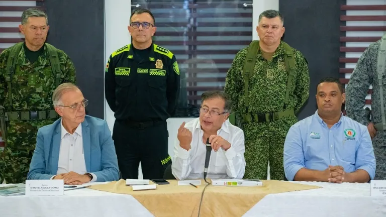 Petro ordena a alcaldes crear un mapa de riesgo y reubicación por lluvias 