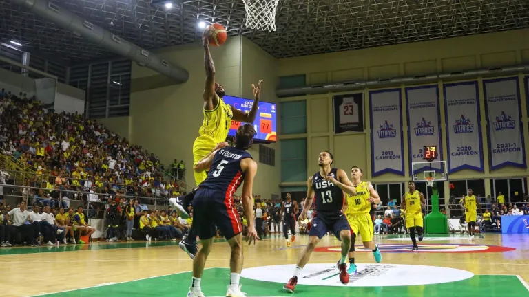 Selección Colombia de Baloncesto perdió ante EE.UU.
