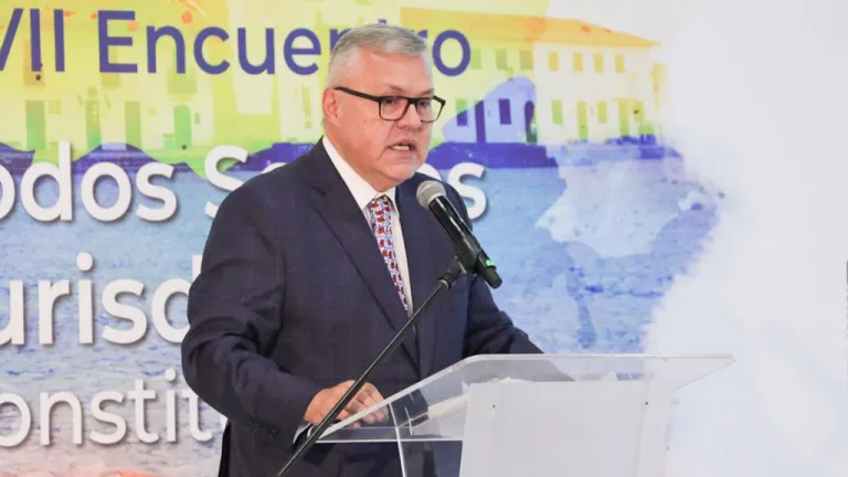 Ministro de Justicia: propuesta para despenalizar la protesta social 