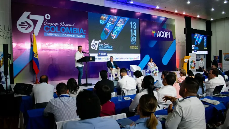 Presidente Gustavo Petro advirtió sobre una recesión económica 