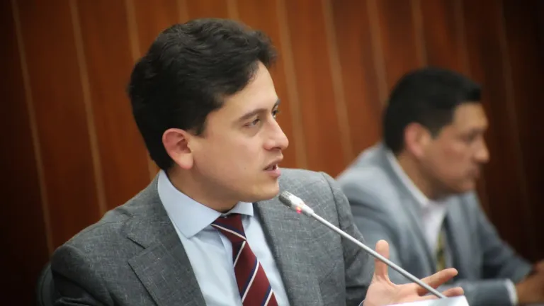 Presidente Petro aceptó renuncia de Luis Carlos Reyes, ministro de Comercio 