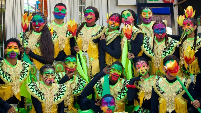 Nacida como una muestra ganadera, la celebración evolucionó hasta convertirse en un encuentro donde conviven memoria, cultura, música y tradición familiar.