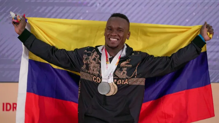 Mundial de Levantamiento de Pesas: Santiago Rodallegas triple medallista