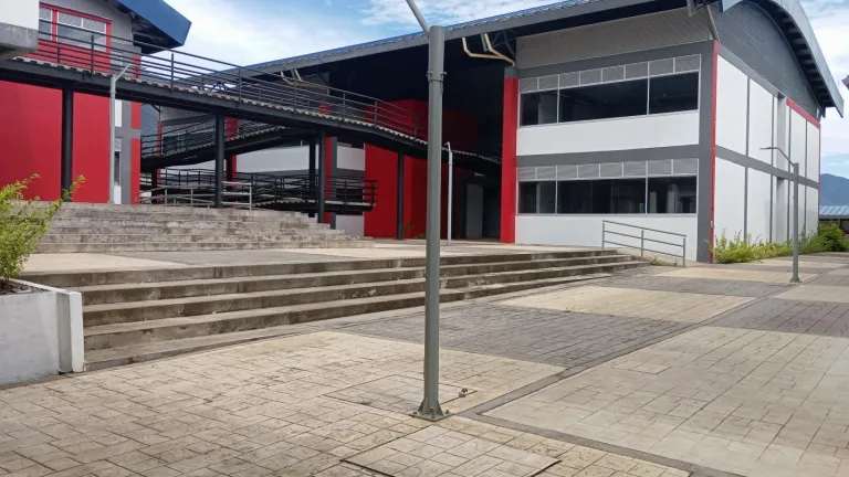 Mocoa estrena un mega colegio para más de 900 estudiantes