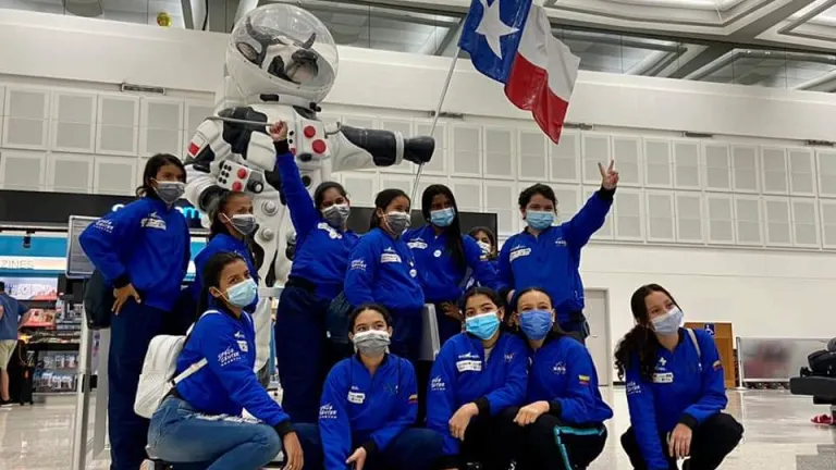 Niñas de Santander serán astronautas por una semana en la Nasa