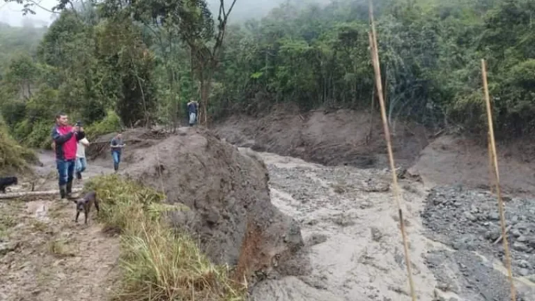 Avalancha en Caldas deja sin gas domiciliario a 50 mil personas