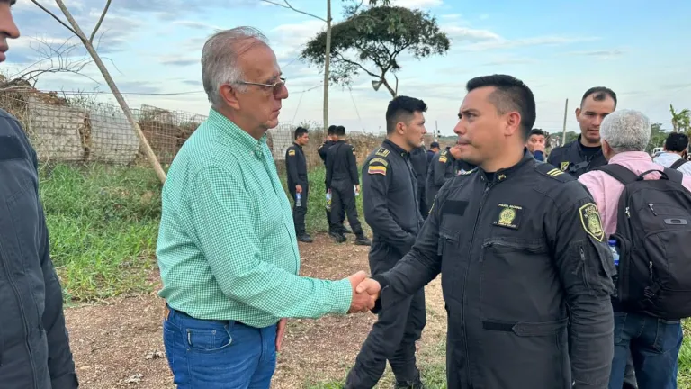 Liberan a policías y empleados de petrolera Emerald Energy: San Vicente del Caguán