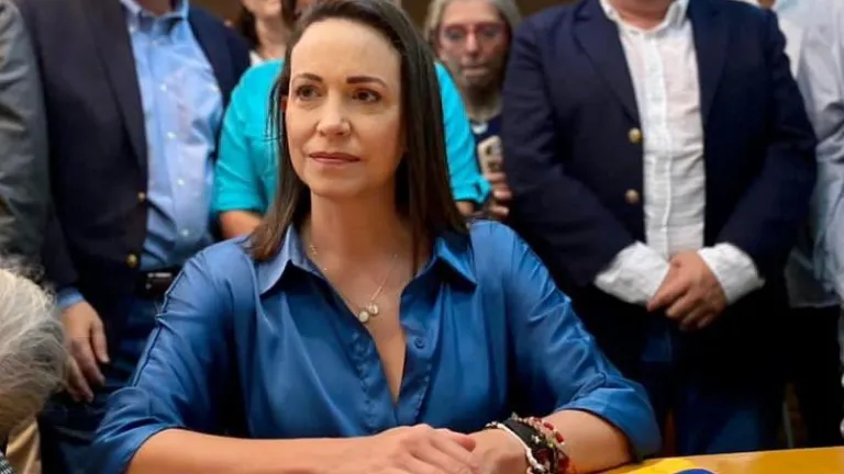 Inhabilitan a María Corina Machado en Venezuela | Reacciones