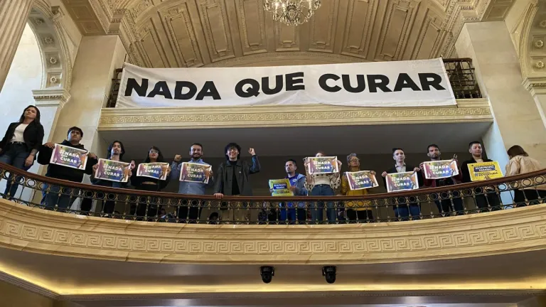 Terapias de conversión: así avanza el proyecto de ley para prohibirlas