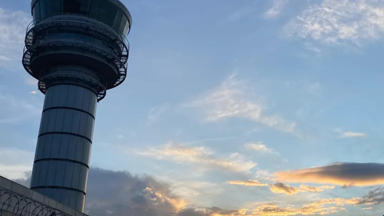  Aeronáutica Civil: pierden comunicación con aeronave 