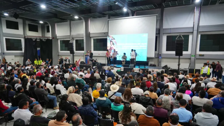 Gestores comunitarios de agua en Colombia: acceso a agua potable y saneamiento rural