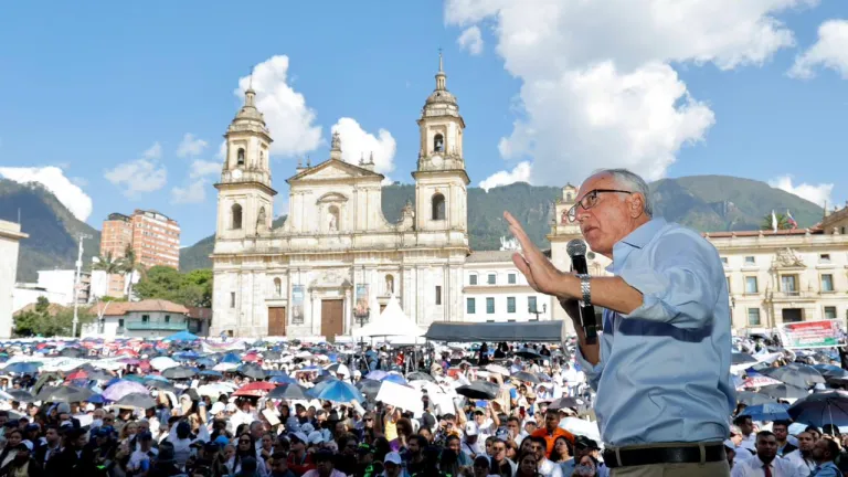 Gran Encuentro Nacional de Salud: entrega de ambulancias e inversión en salud