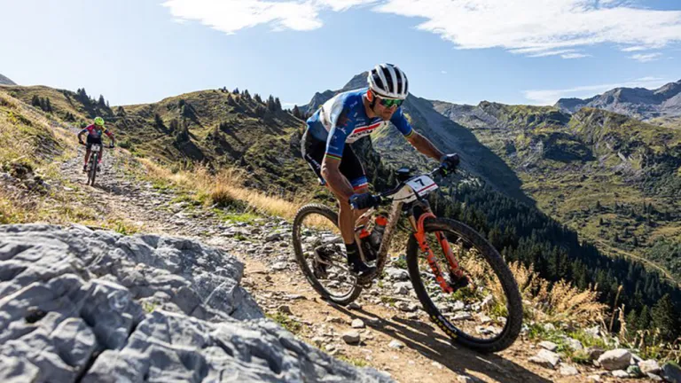 ciclista colombiano ganó parada de Copa Mundo de MTB