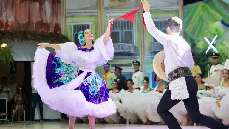  Caren Perdomo, representante de Palermo, es la nueva Reina Departamental del Bambuco 2025