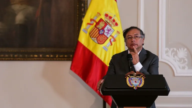 Reforma tributaria de Petro: educación y lucha contra el hambre