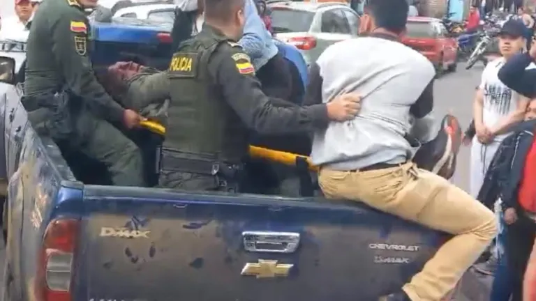 Dos uniformados resultaron heridos tras explosión en estación de policía en Nariño