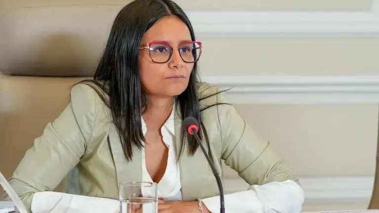 Angie Lizeth Rodríguez renuncia al Dapre